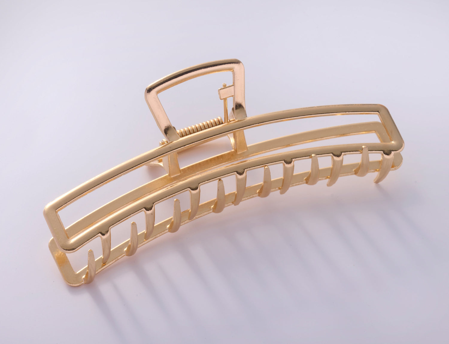 Elegante Haarspange Gold mit geometrischem Design