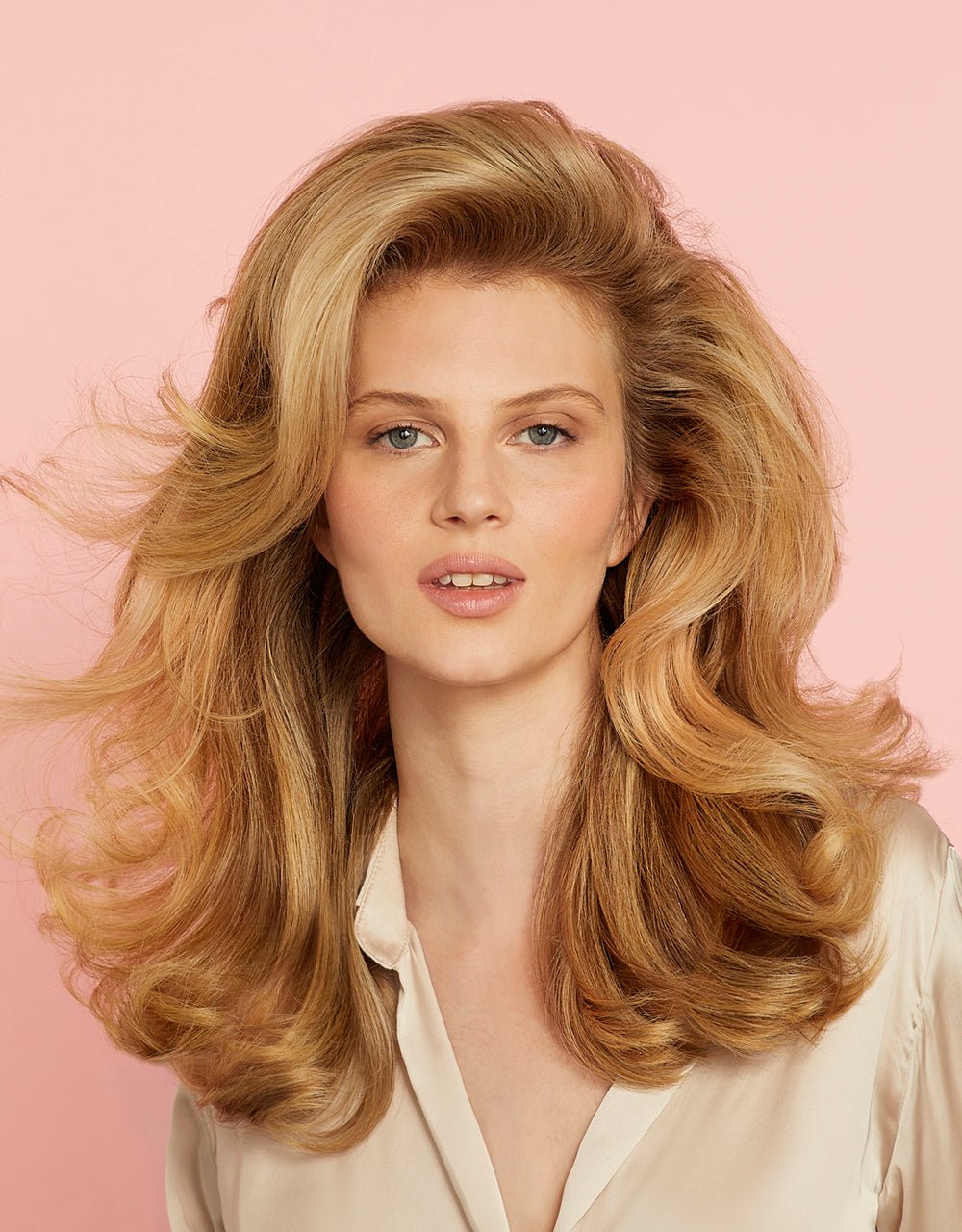 Sam McKnight Cool Girl Volume Blow Dry Foam